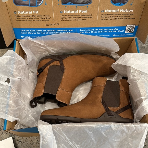 Xero Tari - Leather Chelsea Boot For Women - Picture 2 of 7